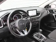 Kia Ceed 1.4 T-GDi DynamicPlusLine | 17 inch | Navi | Camera | Trekhaak | Stoel- Stuurverwarming |