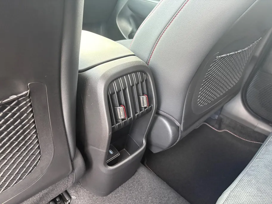 Hyundai Kona 1.6 GDI HEV Premium | Navi | 360 camera | Stoelverwarming en koeling