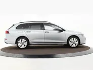 Volkswagen Golf variant Life Edition 1.5 eTSI 116 pk 7 versn. DSG · Achteruitrijcamera · draadloze telefoonlader · Prijs is inclusief inruilpremie · MEGA SALE