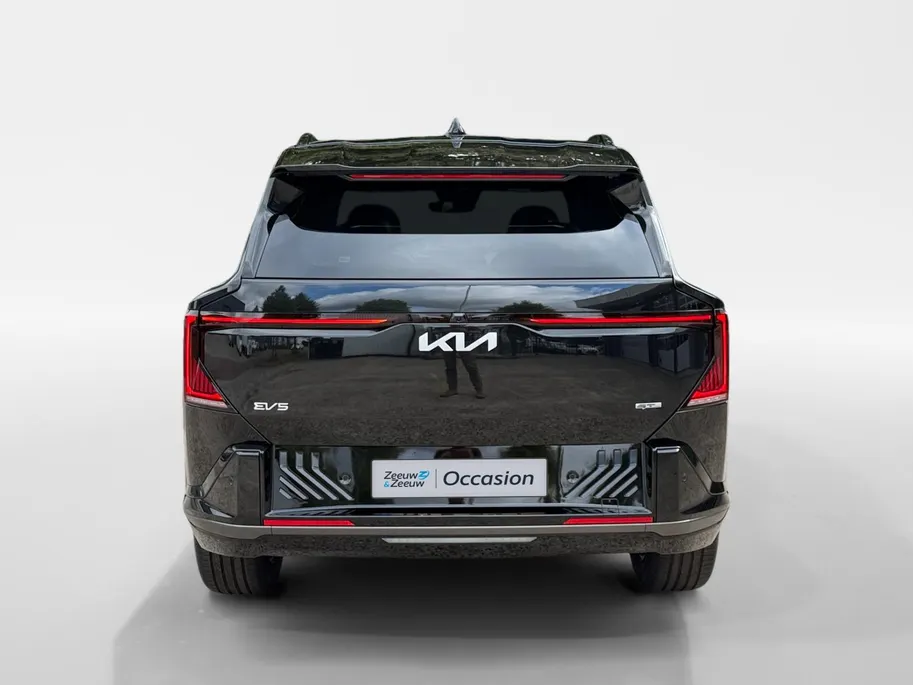 Kia EV5 GT-PlusLine 81.4 kWh Auto is verkocht | Warmtepomp | Massagefunctie | Harman/Kardon audio-installatie | Dodehoekcamera | 360 camera | Glazen schuif-/kanteldak | Memory seats | Elektrisch bedienbare achterklep
