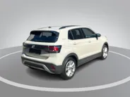 Volkswagen T-Cross 1.0 TSI 115pk DSG Life Edition · Apple/Android Car Play · Navigatie · Dodehoek Detectie · Trekhaak · 17'' Inch · Clima · Stoelverwarming ·