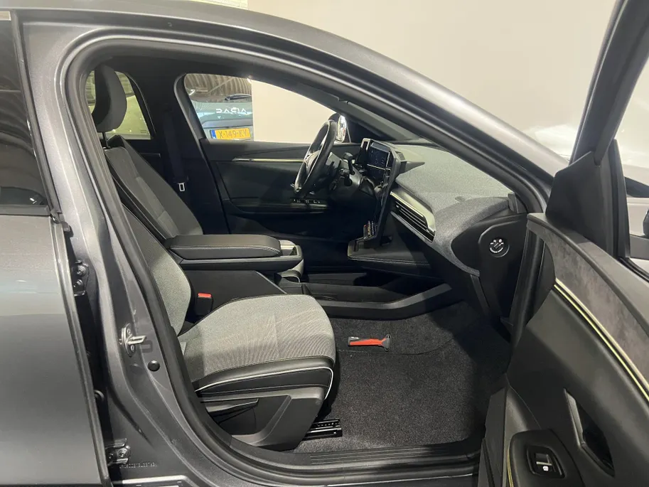 Renault Megane E-Tech 220PK EV60 Optimum Charge Techno Automaat | 360 Camera | Harman Kardon Audio | Binnenspiegel met Camera | Adaptive Cruise Control | Apple CarPlay/Android Auto | Navi | Climate Control |