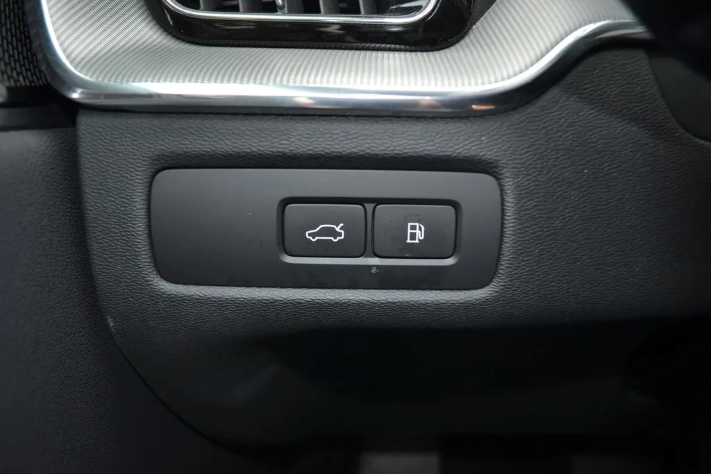 Volvo XC60 2.0 T8 PLUG-IN HYBRID AWD ULTIMATE