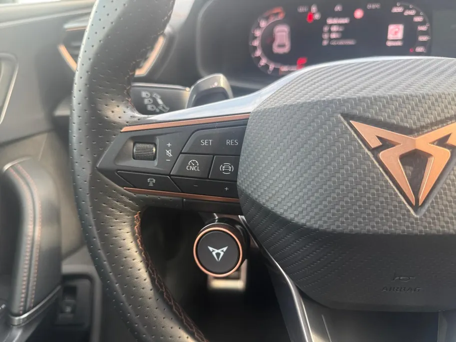 CUPRA Leon 1.5 TSI e-Hybrid PHEV Bussines | 99% SOH| Led Koplampen | Apple/Android Carplay | Keyless | Half leder | Stoel/Stuurverwarming | Digital Cockpit | Fabrieksgarantie! |