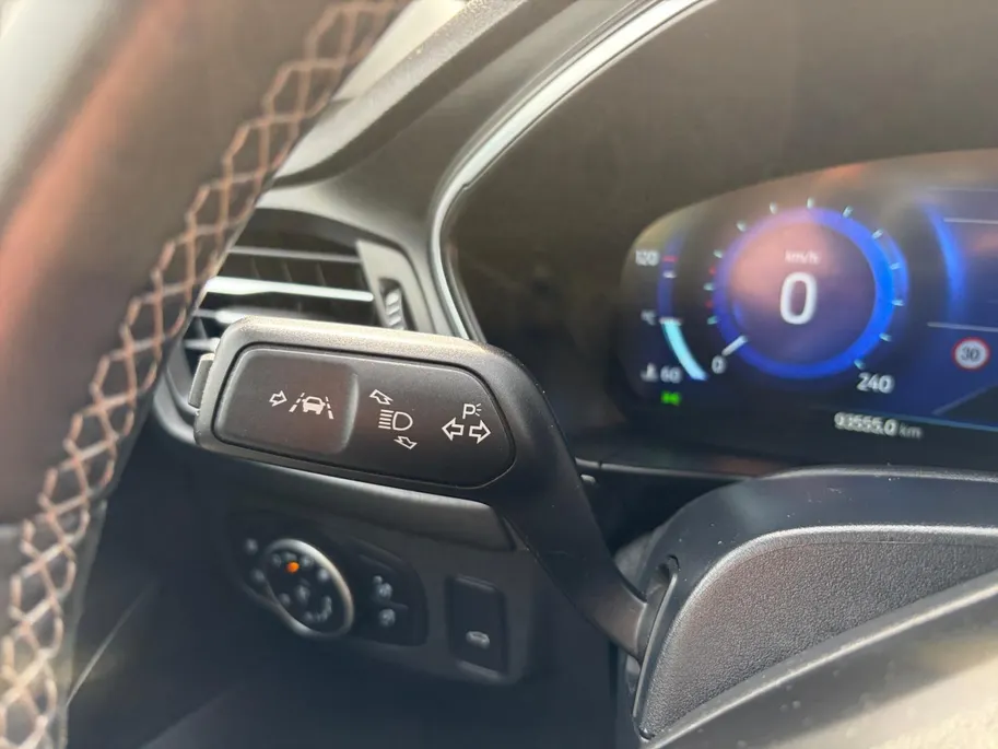 Ford Focus Wagon 1.0 EcoBoost Titanium X Business 125PK | Camera | Winter Pack | El. Achterklep | Climate Control | Privacy Glass | Keyless Entry | LED