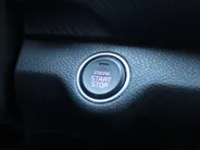Kia Stonic 1.0 T-GDi MHEV GT-Line | Stuur-/stoelverwarming | Camera | 17' LM | Clima | Keyless | Apple Carplay/Android Auto | Navi | Cruise |