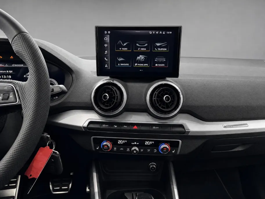 Audi Q2 35 TFSI S Edition 150 PK · Assist. pakket parking · Privacy glas · Stoelverwarming voorin · MEGA Sale