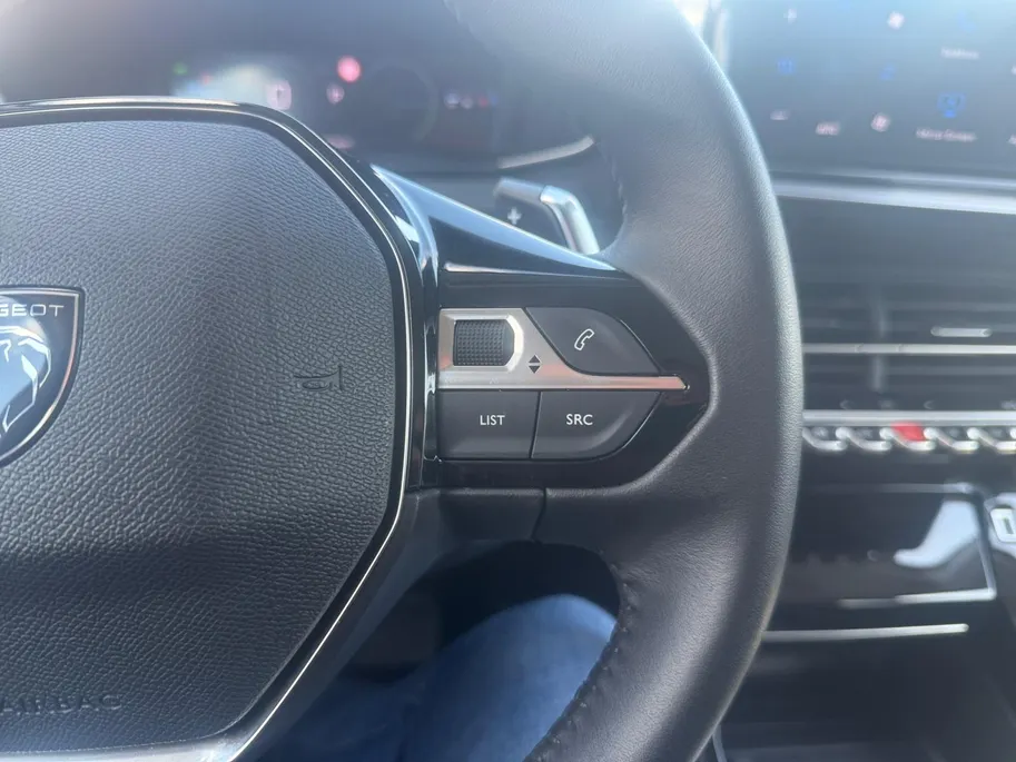 Peugeot 208 1.2 Hybrid 110 e-DCS6 Allure | Automaat | Parkeersensoren | Climate Control | Apple Carplay/Android Auto | DAB | Full Led