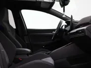 Volkswagen Golf 1.5 eHybrid GTE · Panoramadak · Camera · Inklap. Trekhaak · Matrix LED · Head-Up Display · Dynamic Chassis Control · Garantie t/m 17-07-2030 of 100.000km