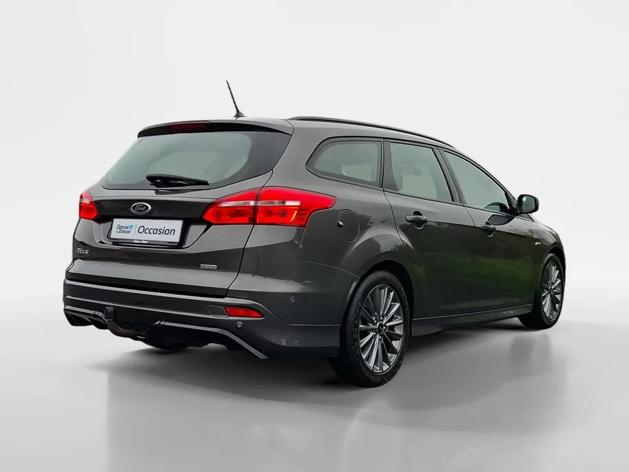 Ford Focus 1.0 ST-Line Wagon | Nieuwe distributieriem | Parkeersensoren | Navigatie | Climate Control | Voorruitverwarming | 17' Lichtmetaal | Trekhaak