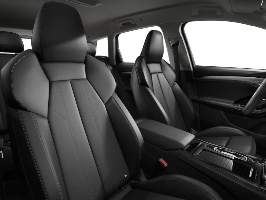 Audi Q6 e-tron Advanced edition 252 PK · Trekhaak, mechanisch draaibaar · Sportstoel zwart leder-kunstl.