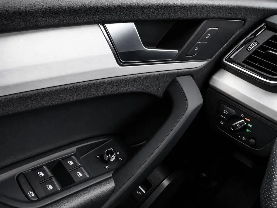 Audi Q5 Sportback 50 TFSIe 299pk S-tronic S edition · Camera · Panoramadak · Apple/Android Car Play · Navigatie · Elek. Achterklep · Stoelverwarming ·