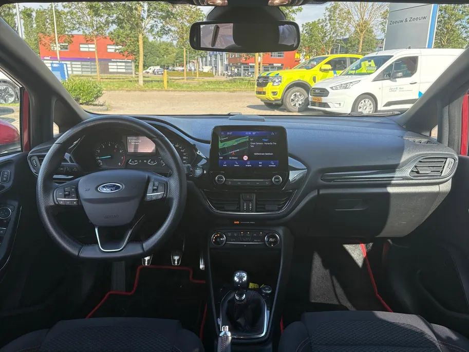 Ford Fiesta 1.0 EcoBoost ST-Line |Voorruitverwarming| Navigatie| Achterspoiler| 12 maanden Bovag garantie}