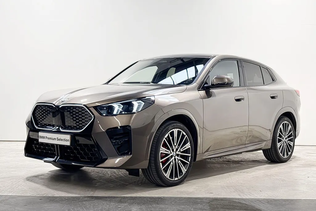 BMW iX2 eDrive20 M Sport Edition Innovation Pack