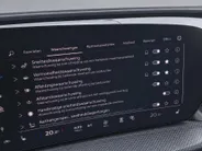Audi Q5 2.0TFSIe-hybrid 270kW/367PK quattro S Line · Trekhaak · Leder · Camera · Apple/Android Car Play · Drive select · Garantie t/m 25-02-2028