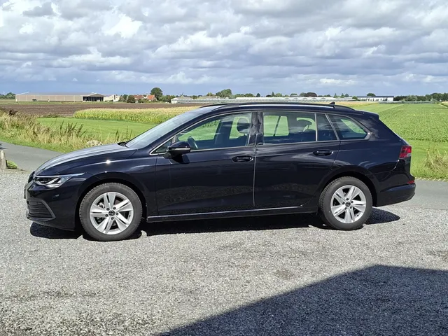 Volkswagen Golf Variant 1.0 TSI Life NL-auto | rijklaarprijs !!