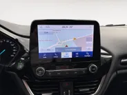 Ford Fiesta 1.0 EcoBoost Hybrid Titanium X Automaat | Adaptieve Cruise Control | Camera | Privacy Glass | Keyless Entry | Parkeersensoren | Navigatie |