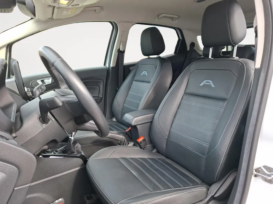 Ford EcoSport 1.0 EcoBoost Active | Stoel- stuur en voorruitverwarming | Contrasterend dak | Hoge instap | 17inch lichtmetalen velgen
