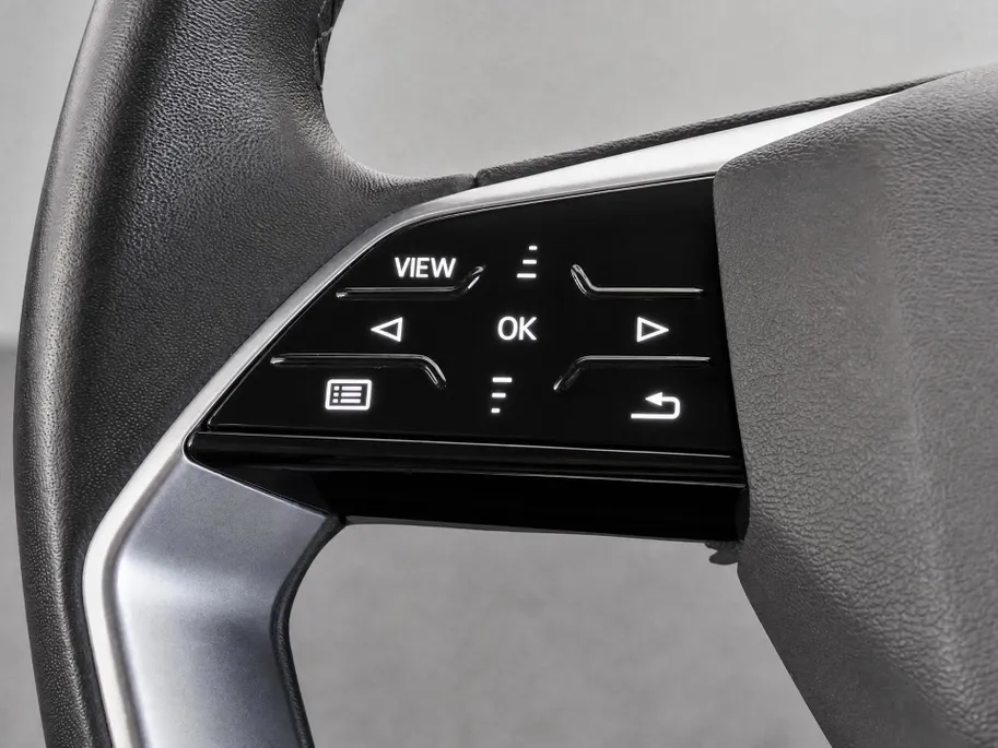 Audi Q4 e-tron 40 82 kWh 150kW/204PK · Leder · Stoelverwarming · Parkeersensoren · Garantie t/m 30-03-2026 of 90000km.