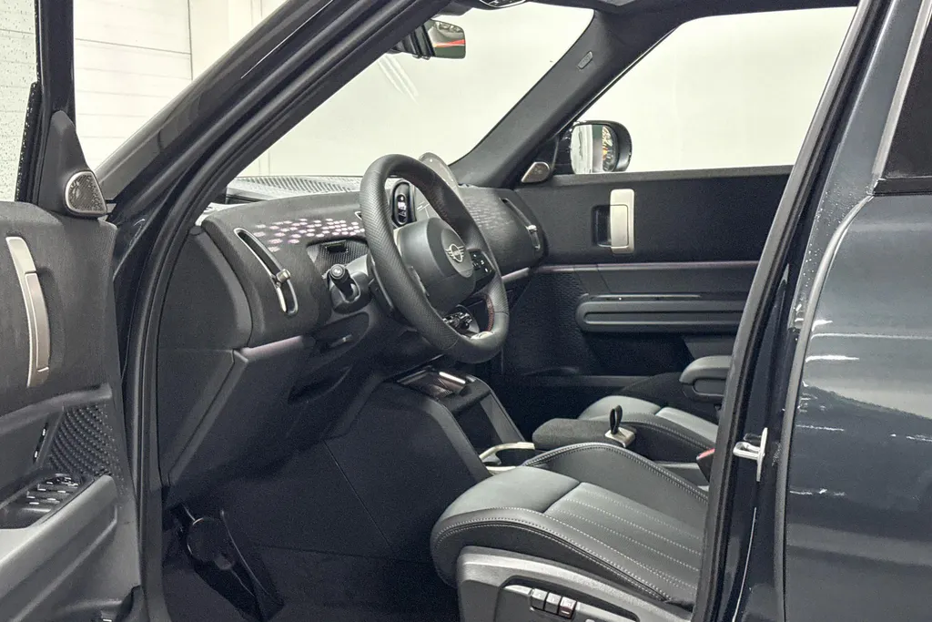 MINI Countryman S JCW ALL4 John Cooper Works XL