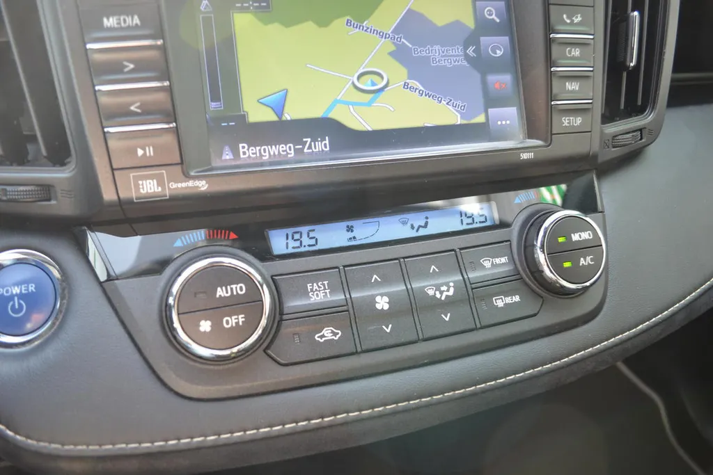 Toyota RAV4 2.5 HYBRID AWD EXECUTIVE|LUXE|TREKHAAK