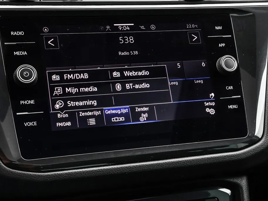 Volkswagen Tiguan 1.4 TSI 245pk eHybrid Elegance · Panoramadak · Camera · P-Sensoren · Dodehoek Detectie · 19'' Inch ·