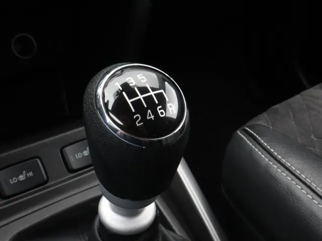 Suzuki Vitara 1.4 BoosterJet Hybrid Style Trekhaak | Adaptive Cruise | Two tone