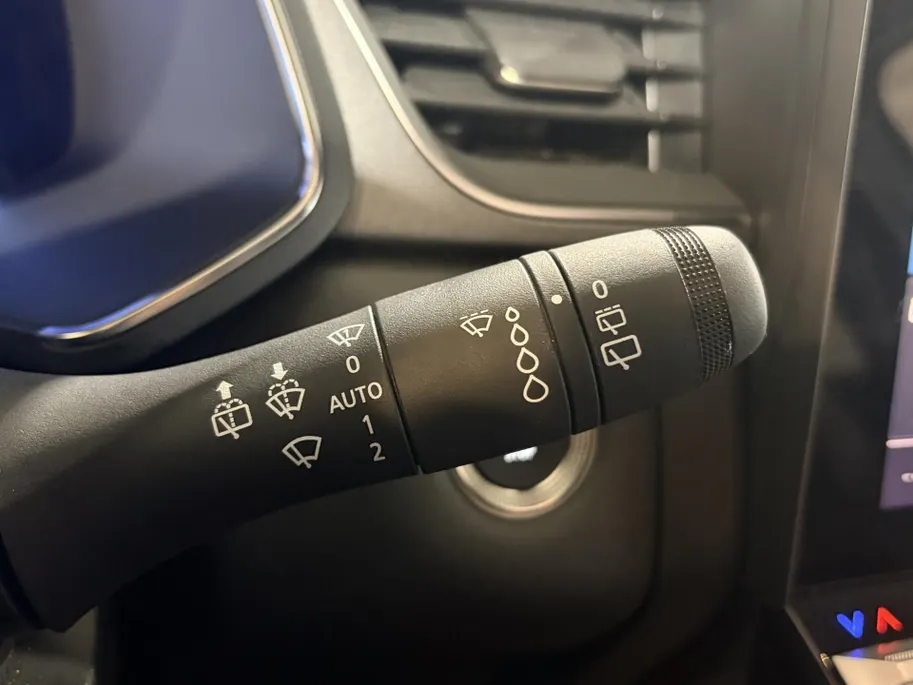 Renault Captur 145PK E-Tech Full Hybrid Techno Automaat | Navi | Camera | Parkeersensoren | Apple CarPlay/Android Auto | Adaptive Cruise Control | Digital Cockpit | Lichtmetalen Velgen | Full LED |