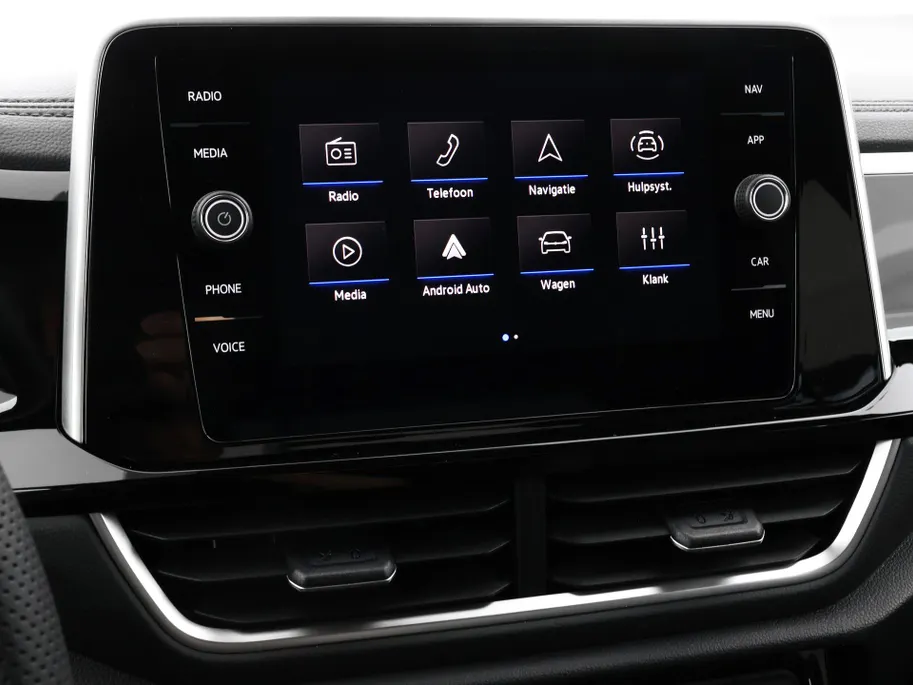 Volkswagen T-Roc 1.5 TSI 150pk DSG R-Line · Camera · Keyless · Dodehoeksensor · Stoelverwarming · ACC · Elek. Achterklep · 18'Velgen · Garantie t/m 19-02-2027