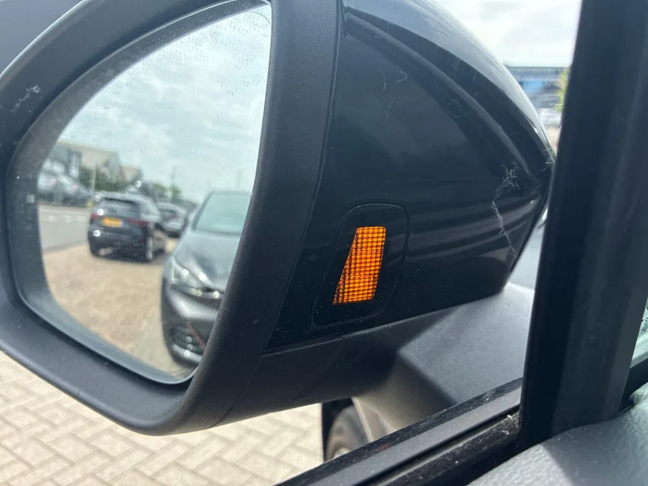 Volkswagen Tiguan 1.5eHybrid/204PK DSG R-Line · Panoramadak · Leder · 360 Camera · Stoelventilatie · Massage · Keyless · Harman Kardon Audio · Garantie t/m 03-04-2030 of 100.000km