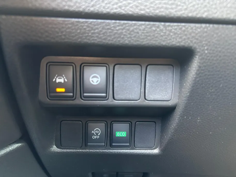 Nissan QASHQAI 1.3 DIG-T Tekna | Elektrische bestuurderstoel | Garantie t/m 2029 | Trekhaak | 360 graden camera | Automaat