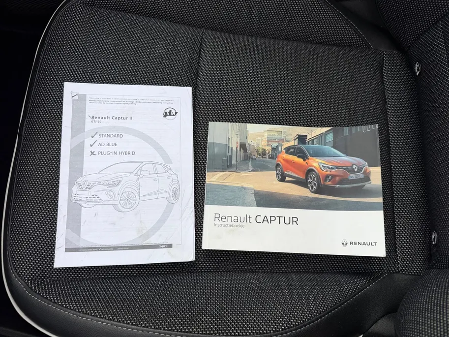 Renault Captur 1.3 TCe 130 Intens | Panoramadak | Parkeercamera | Carplay | Cruisecontrol | Climate Control |