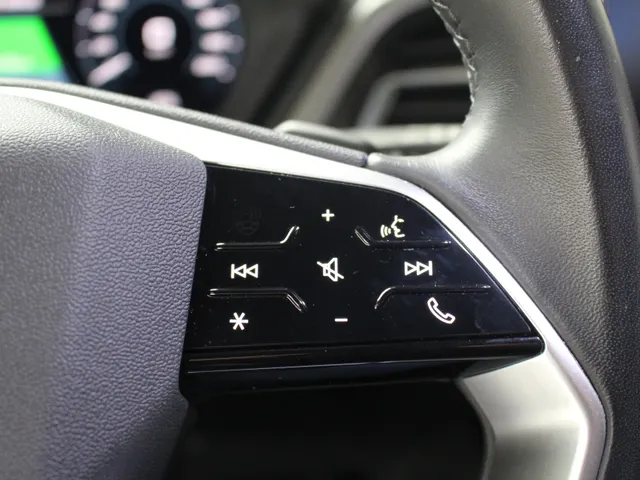 Audi Q4 e-tron 40 Advanced edition 77 kWh Navigatie | Inklapbare spiegels | Stoelverwarming | 98% SoH