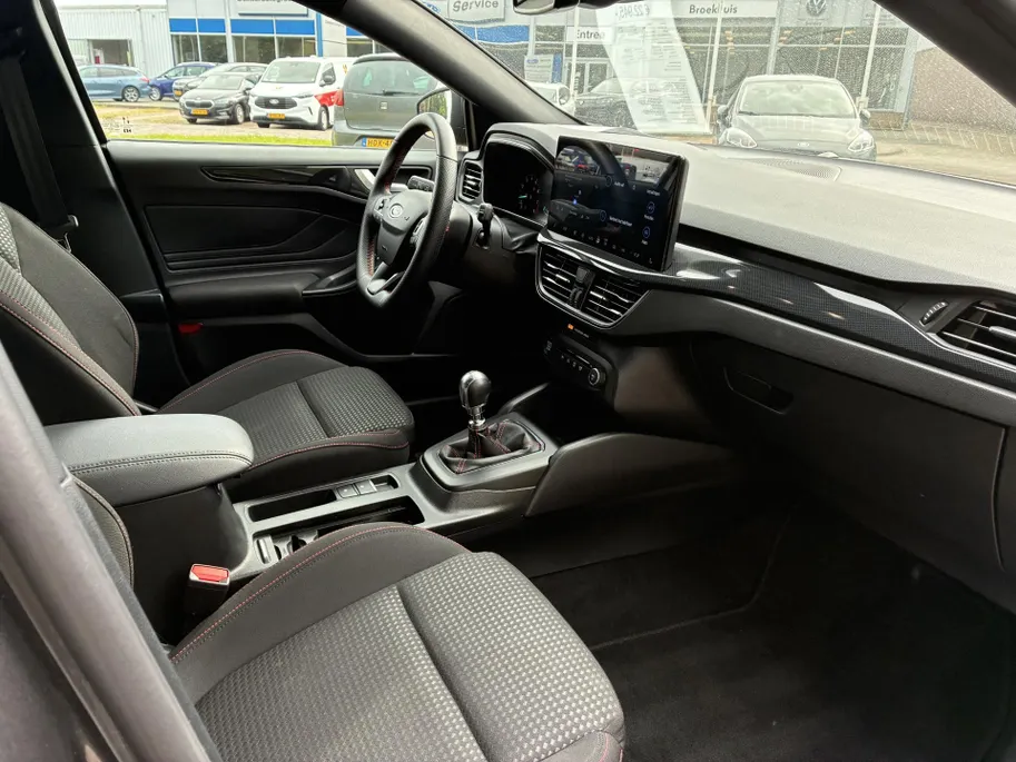 Ford Focus Wagon 1.0 EcoBoost Hybrid ST Line NAVIGATIE GROOTSCHERM.