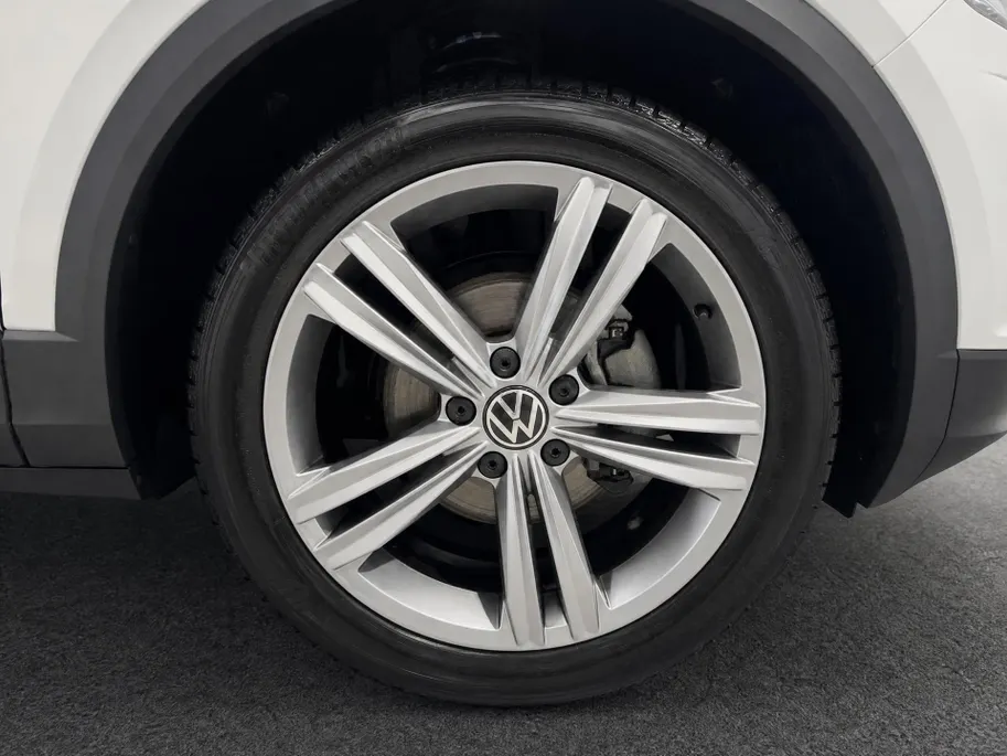 Volkswagen T-Roc 1.5 TSI 150pk DSG Sport · Camera · Trekhaak · Navigatie · Stoelverwarming · 18'' Inch ·