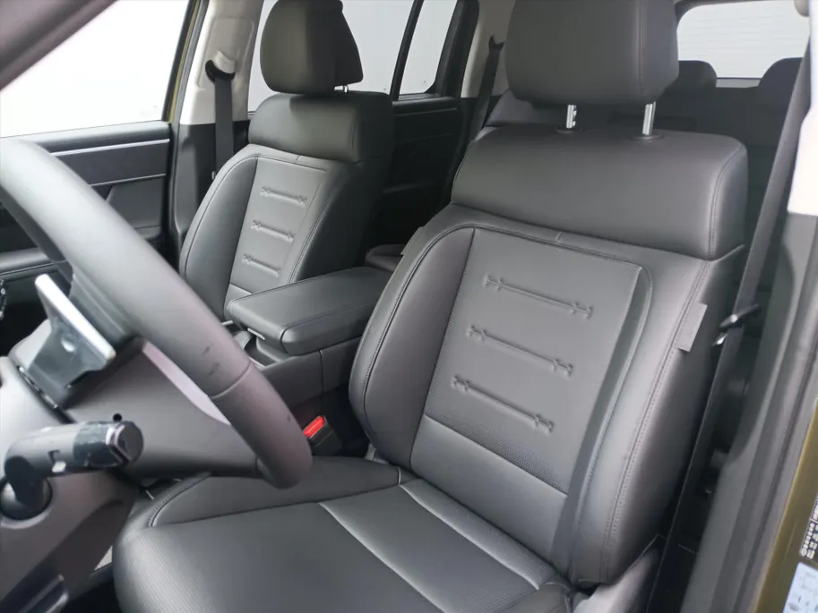 Hyundai Santa Fe 1.6 PHEV 252pk Aut 4WD 7pl Comfort Plus Limited / Navi / Cruise / Climate