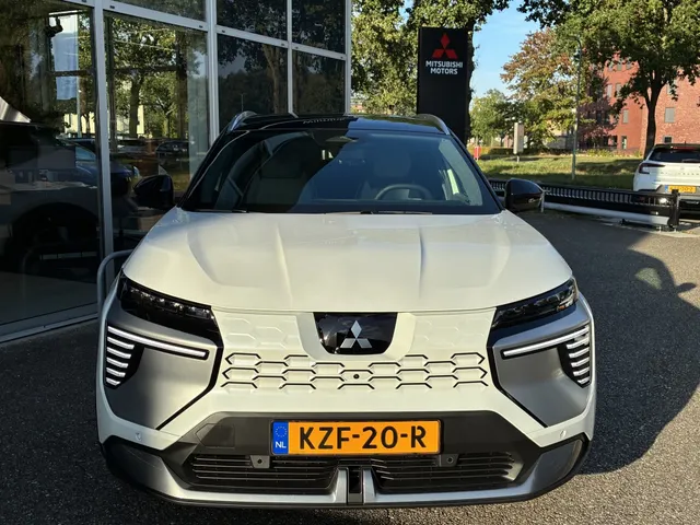 Mitsubishi Eclipse Cross Intense+ 87 kWh
