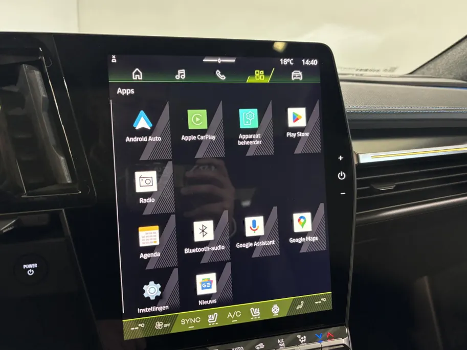 Renault Scénic E-Tech 220PK EV87 Long Range Esprit Alpine Automaat | DEMO | Solarbay Panoramadak | Harman Kardon Audio | Adaptive Cruise Control | Climate Control | 360 Camera | Apple CarPlay/Android Auto | Elektrisch Verstelbare Stoelen | Stoelverwarming |