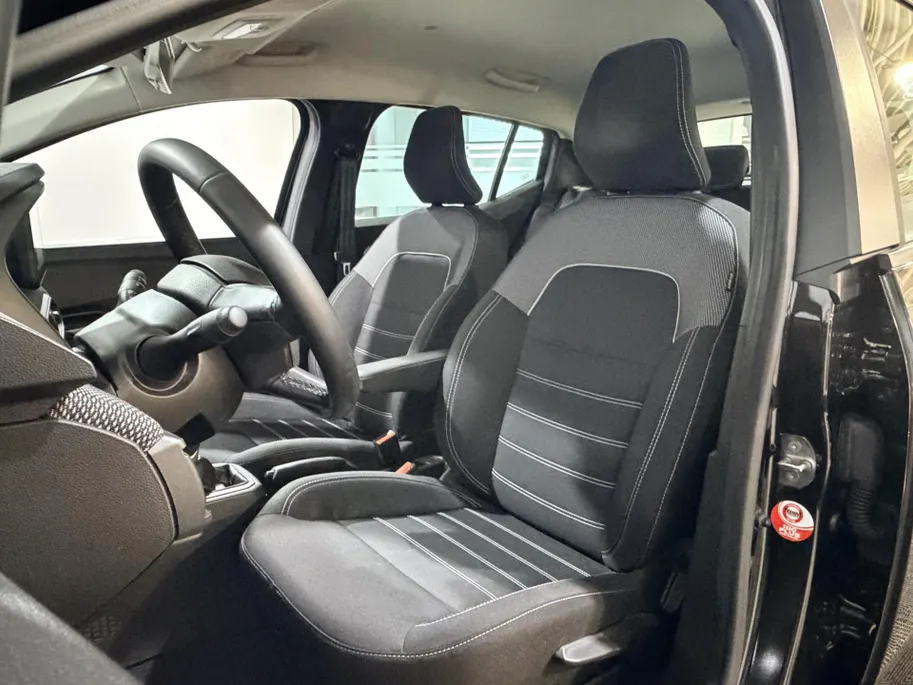 Dacia Sandero 90PK TCe Expression Automaat | Cruise Control | Parkeersensoren | Apple Carplay/Android Auto | Bluetooth | Armsteun | LED Koplampen | Licht & Regen Sensor |