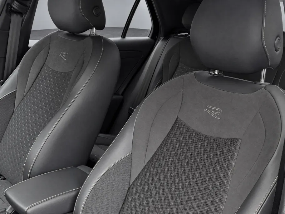 Volkswagen T-Roc 1.5 eTSI 150pk DSG R-Line First Edition · Camera · Apple/Android Car Play · Elek. Achterklep · Matrix LED · Stoel-& Stuurverwarming · 18'' Inch ·