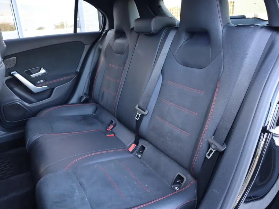 Mercedes-Benz A-Klasse 250 e l Panoramadak l Stoelverwarming l Achteruitrij camera