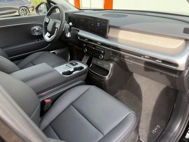 Hyundai IONIQ 9 Connect 7p. 110.3 kWh