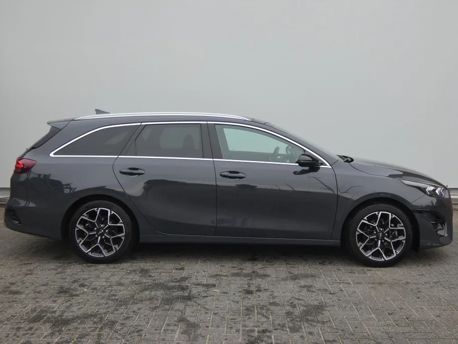 Kia Ceed Sportswagon Sw 1.5 T-GDi 140pk GT-PlusLine | Uniek! | Schuif/Kanteldak | Stoel/Stuurwielverwarming | JBL | Memory |
