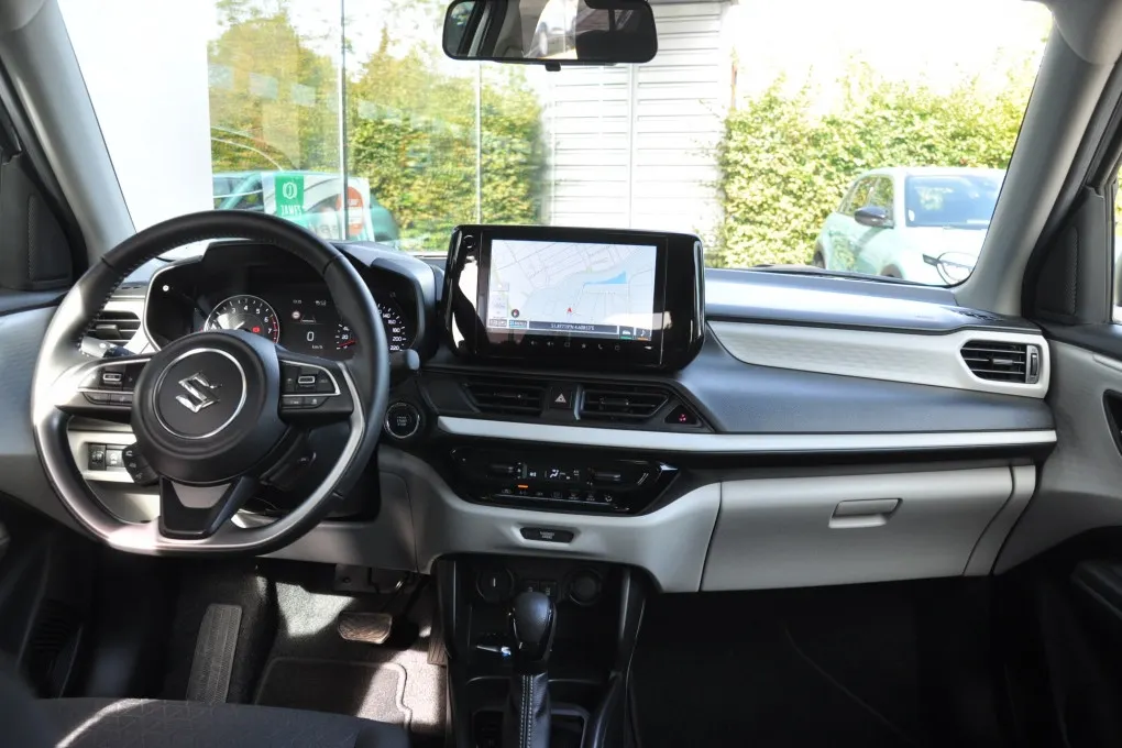 Suzuki Swift 1.2 Select SmartHyb. Camera PDC