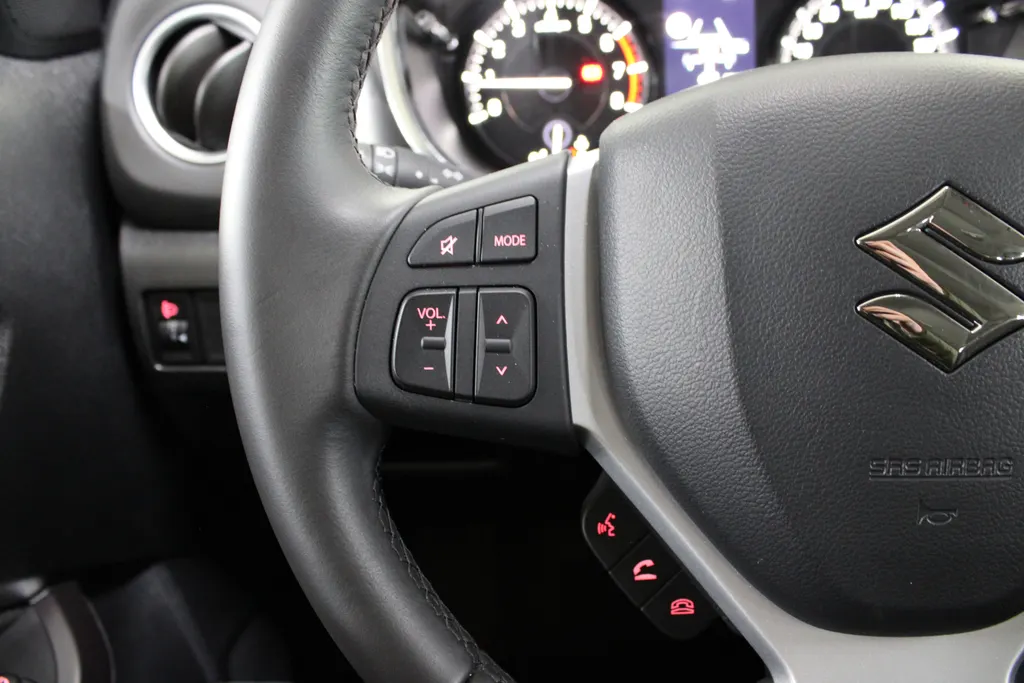 Suzuki Vitara 1.4 Boosterjet Smart Hybrid Style / Camera / Led verlichting / Navigatie / Adaptive cruise control /