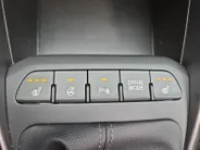 Kia Stonic 1.0 T-GDi MHEV GT-PlusLine | Hoge zit | Apple CarPlay Android Auto | Trekhaak | Stoel & stuurverwarming | Fietsendrager inclusief |