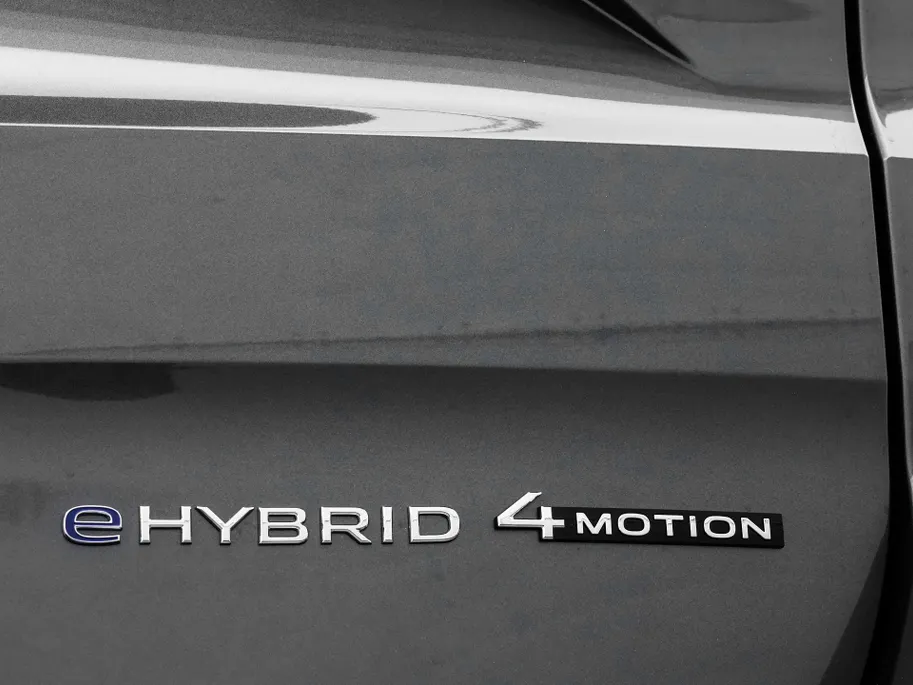 Volkswagen Multivan Bedrijfswagens 1.5 eHybrid 4Motion Bulli Edition L2 735060