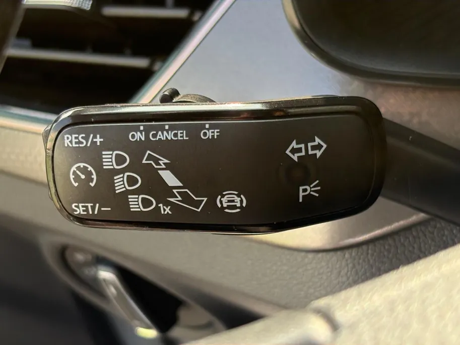 Škoda Kamiq 1.0 TSI Business Edition | Navi | Parkeersensoren V+A | Virtual Cockpit | Lichtmetalen Velgen | Premium Sound System | Keyless Go | Apple Carplay | Android Auto | 12 maanden Bovag Garantie