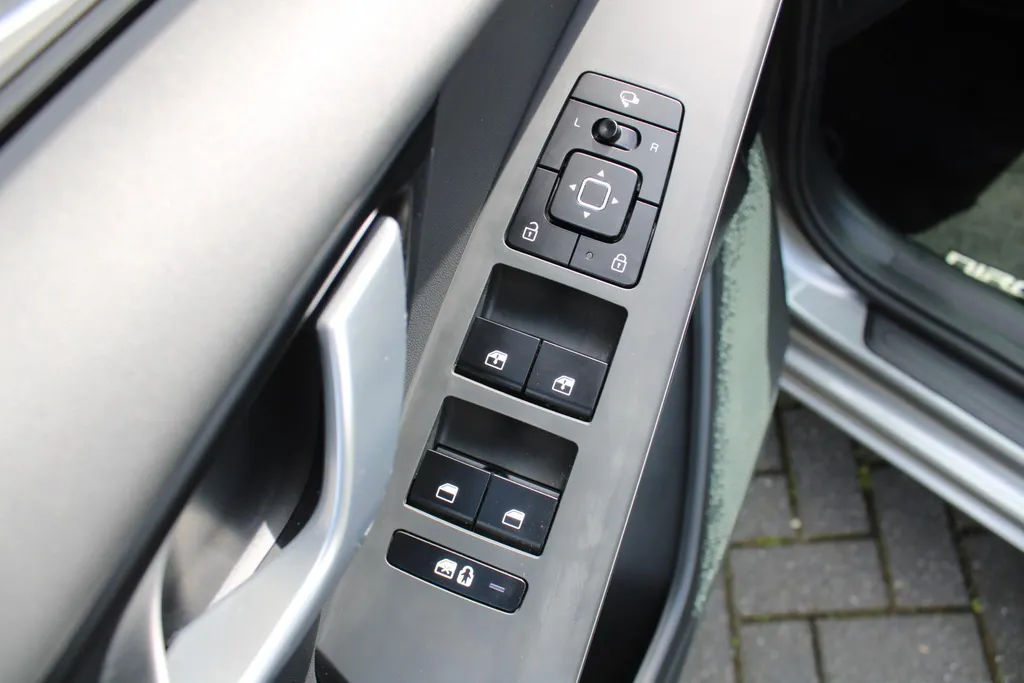 Kia Niro EV DynamicPlusLine 64.8 kWh | Airco | Navi | Camera | Cruise | 17' LM | PDC |