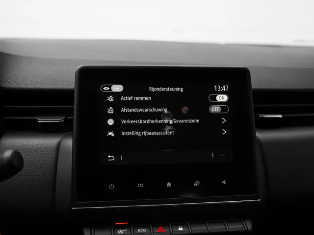 Renault Clio 1.0 TCe 92 PK Bi-Fuel Zen | 4 seizoensbanden | Airco | NAVI | parkeersensoren achter | Apple/Android car play |